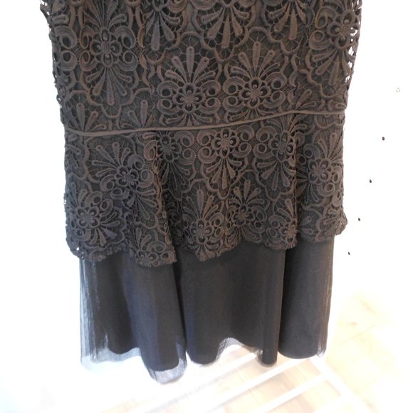 Adrianna Papell Black Lace Peplum Party Dress - Size 16 - Picture 8 of 10